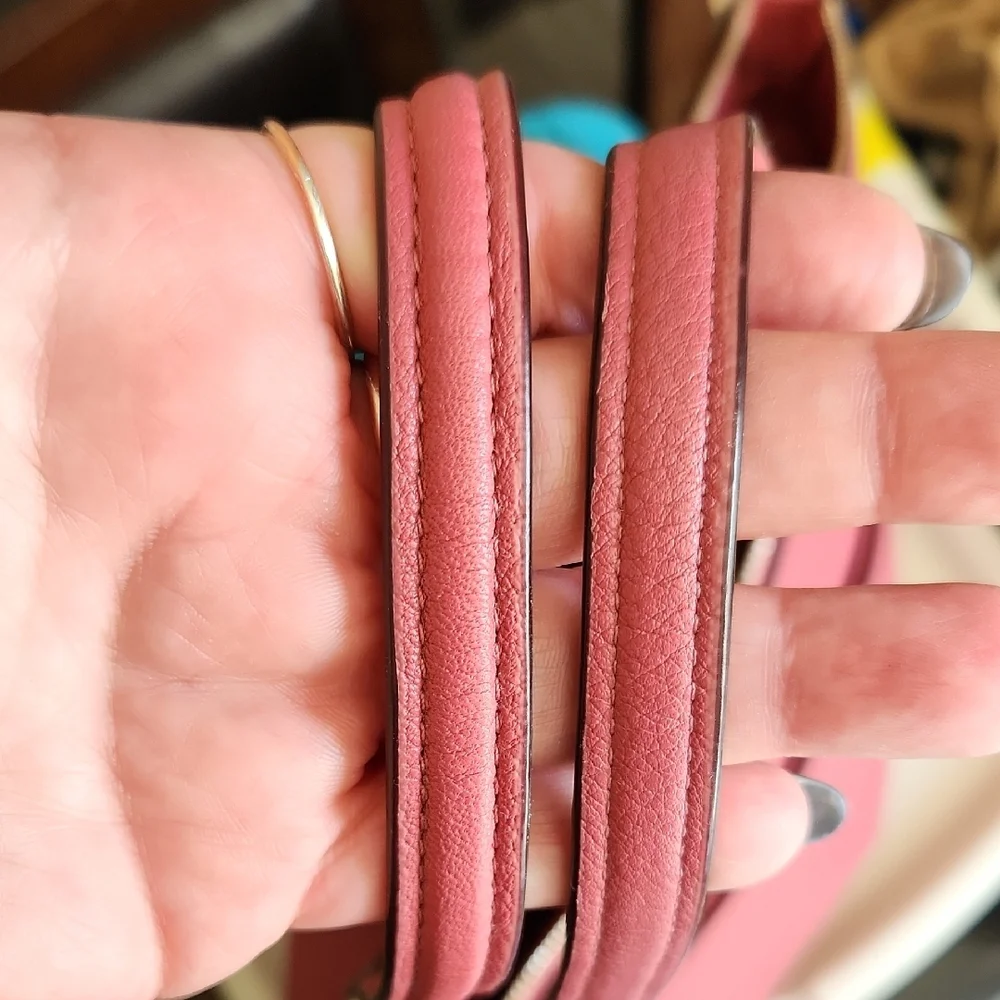 🖤Coach 1941 Dark Pink Leather Chain Tote with Gold Accents And Metal Hang Tag - Picture 13 of 13